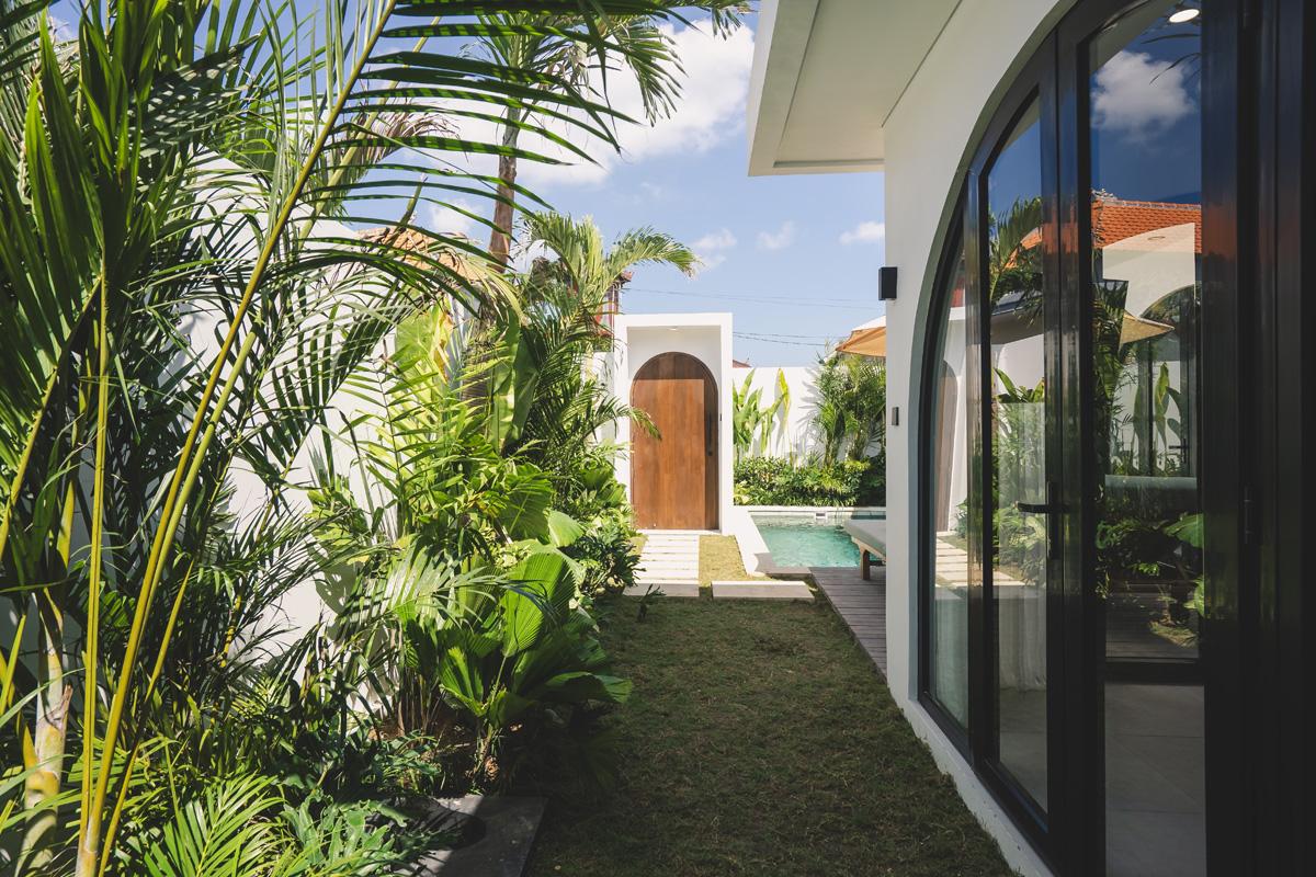Elma Villa, photograph 2